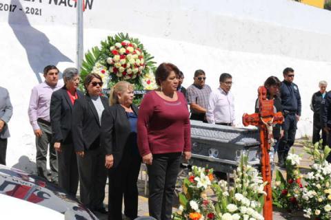 Realizan homenaje póstumo a policía fallecido de Totolac imagen 1