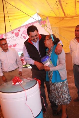 Mamas y niños de Xaltocan son festejados en su día imagen 4