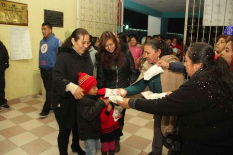 Ayuntamiento y SMDIF realizaron la 1er posada decembrina imagen 1