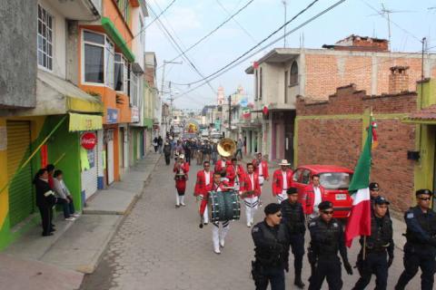Celis Galicia encabezó desfile conmemorativo del 20 de noviembre imagen 3