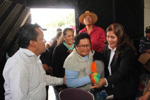 Alcalde reconoce a las mamas como el desarrollo de LAS FAMILIAS imagen 1