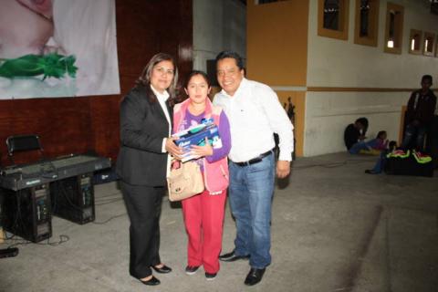 Alcalde reconoce a las mamas como el desarrollo de LAS FAMILIAS imagen 4