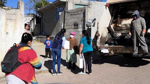Entregan a ciudadanos de Tetla donación de insumos sanitarios por parte de la empresa kimberly Clark imagen 3