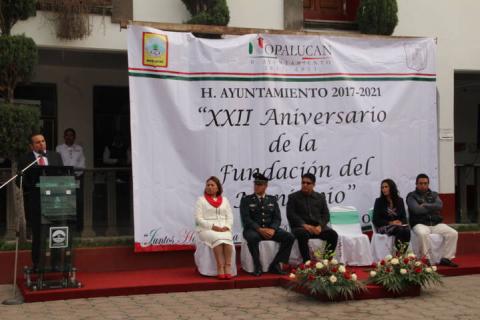 Alcalde encabeza Incineración de Bandera y municipalización imagen 2