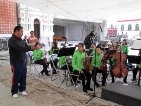 Engalana Orquesta Sinfónica Infantil feria de Tetlanohcan imagen 1