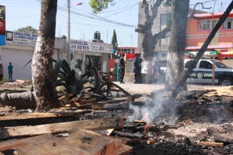 Pobladores de Texoloc se inconforman por la demolición del kiosco imagen 2