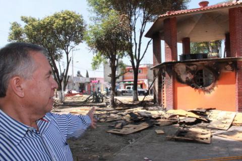 Se deslinda ex líder del PAN de los hechos vandálicos suscitados en la madrugada en Texoloc imagen 2
