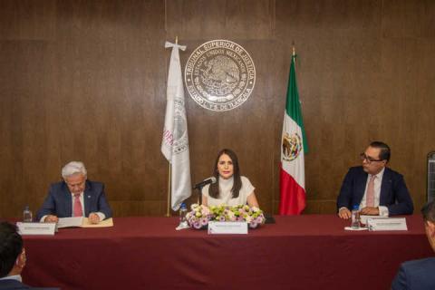 Suman esfuerzos Comisión Nacional Bancaria y TSJE para mejorar labor jurisdiccional imagen 7