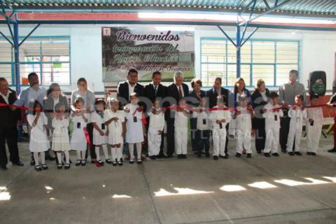 Alcalde abre las puertas a la 1er generación de la Prim. Melchor Ocampo imagen 1