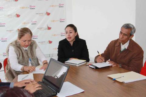 Alcaldesa de Texoloc se reúne con autoridades educativas imagen 4