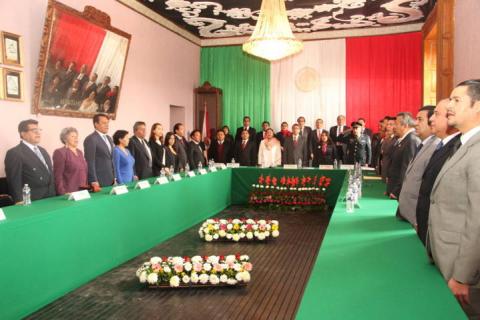 Los tres poderes se trasladan a Calpulalpan y reafirman unidad imagen 3