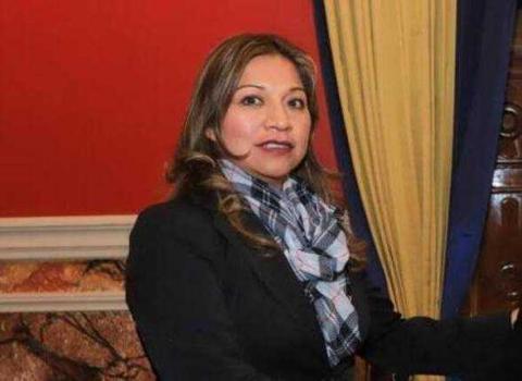 Qué casualidad, Karina Erazo no logra incremento salarial para el 7 de Mayo ante el gobierno
