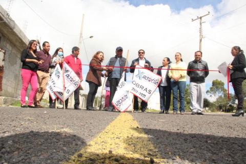 Alcalde acerca servicio básico y rehabilitación de carretera para Texopa imagen 3