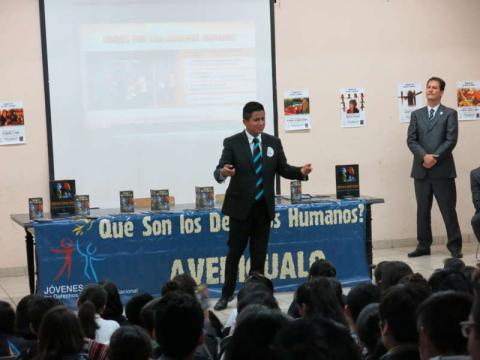 Tlaxcalteca representará a México en Cumbre Internacional de DH imagen 1