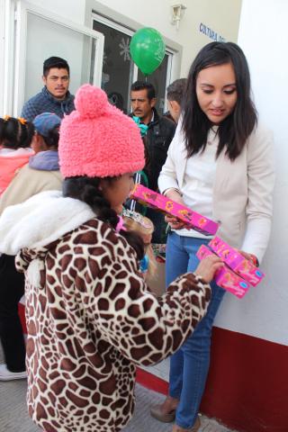 Ayuntamiento y SMDIF festejaron a los niños en el Día de Reyes Magos imagen 2