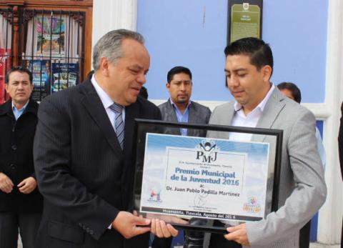 Entrega JAAL Premio Municipal de la Juventud 2016 imagen 3