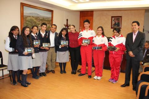 Cumplen compromiso senadora panista y alcalde de Zacatelco imagen 2