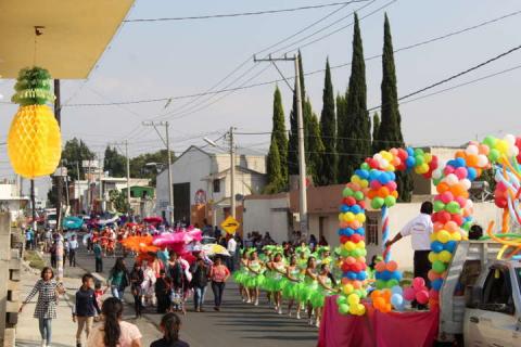Con un espectacular y colorido desfile cerro el carnaval Xiloxoxtla 2017 imagen 2
