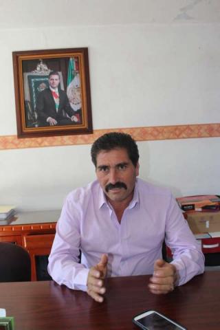 Abatiré el rezago y lograre el desarrollo del municipio: alcalde