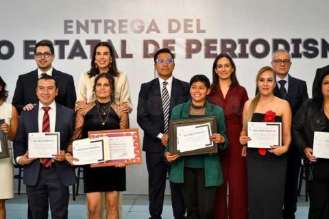 UPET Celebra el Premio Estatal de Periodismo 2025 con Cena de Gala y Rifa de Motocicleta imagen 2