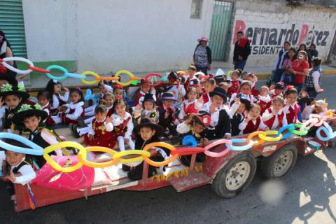 Arrancó “feria del tomate y la canasta 2017” con su tradicional desfile imagen 2