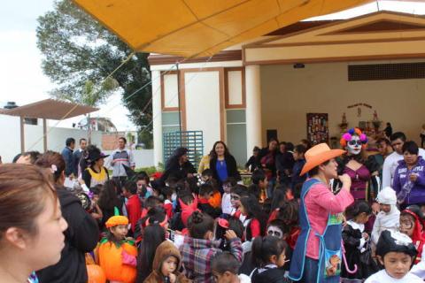 Las tradiciones de Día de Muertos, serán un legado para nuestros hijos: AFP imagen 1