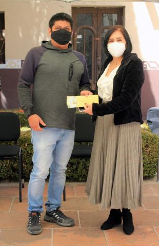 Entrega DIF de Tetla de la Solidaridad apoyos económicos para gastos médicos imagen 2