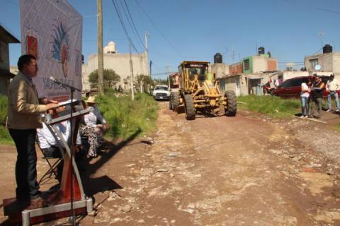 Con la suma de esfuerzos vecino de la calle Ocotes tendrán un camino digno: alcalde imagen 4