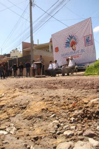 Con la suma de esfuerzos vecino de la calle Ocotes tendrán un camino digno: alcalde imagen 2