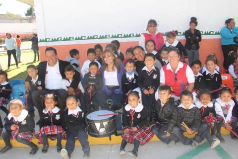 Senadora y alcalde mejoran infraestructura educativa en preescolar de la 3ra sección imagen 3