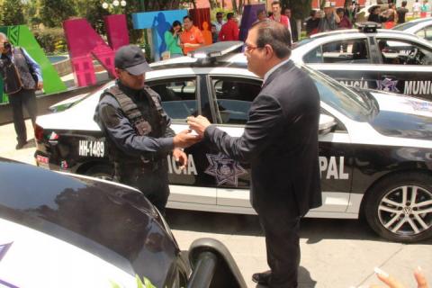 Sánchez Jasso refuerza la seguridad entregando 5 nuevas patrullas imagen 1