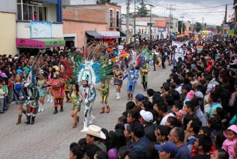 En un acto Histórico e Inédito se realiza el Desfile de Pre-feria en Calpulalpan donde asisten 30 mil personas imagen 10