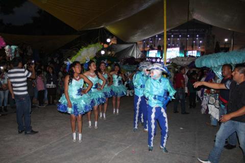 Con un espectacular y colorido desfile cerro el carnaval Xiloxoxtla 2017 imagen 4