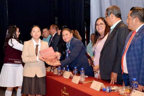 Maestros le hacen fuchi al improvisado titular de la SEPE, prefieren a Ana Lilia Rivera Rivera