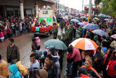 En un acto Histórico e Inédito se realiza el Desfile de Pre-feria en Calpulalpan donde asisten 30 mil personas imagen 13
