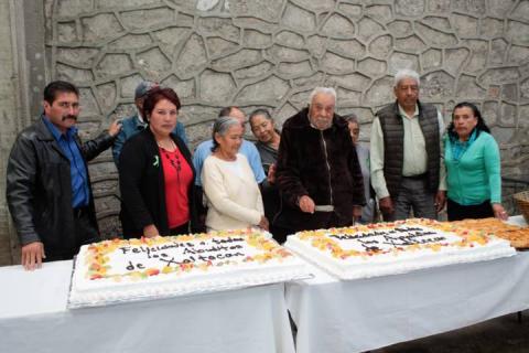 Ayuntamiento y SMDIF Xaltocan festejaron en grande a los abuelitos imagen 2