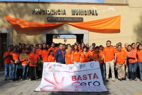 Encabeza VGH caminata para eliminar la violencia contra la mujer imagen 1