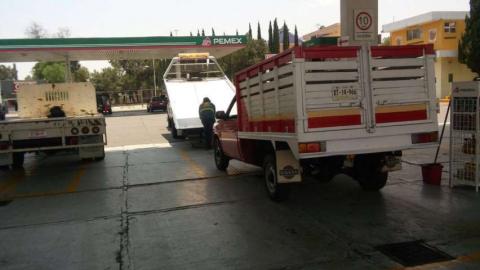 Tras persecución, Policía de Apizaco detiene a ladrones de camioneta imagen 1