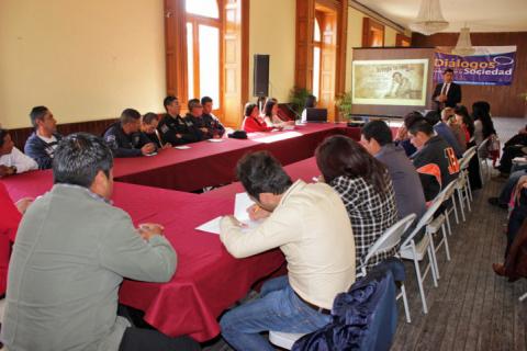 Capacita FEVITRA-PGR a Funcionarios y Alumnos de Calpulalpan en materia de Trata de Personas imagen 3