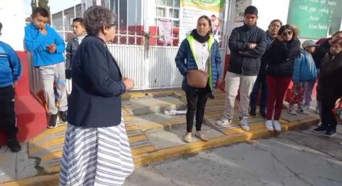 Toman la primaria "Miguel Hidalgo" en Yauhquemehcan tras suspensión arbitraria de profesora