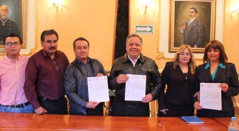 Ayuntamiento de Huamantla realiza firma de Convenio con el Sindicato 7 de Mayo imagen 1