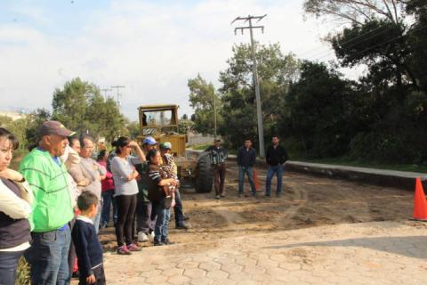 Alcalde inicia trabajos de pavimentación de 4 calles con una meta de 8,744 M2 imagen 2