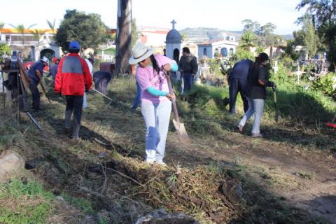 Recolectan 18 toneladas de basura en panteón de Chiautempan imagen 1