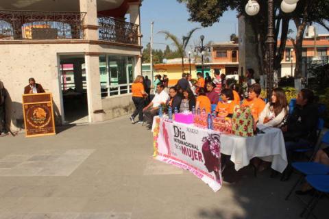 La mujer es pieza clave para el desarrollo del municipio: alcalde imagen 4