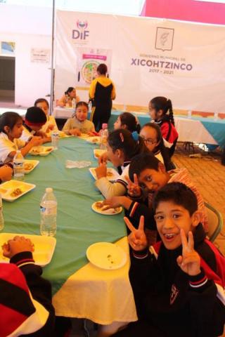 El SMDIF de Xicohtzinco celebró el Día Mundial de la Alimentación imagen 4