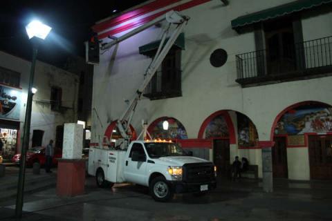 Rehabilita Ayuntamiento de Chiautempan iluminación pública imagen 1