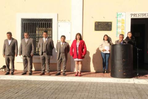 Alcalde entrega 2da dotación de uniformes en este año a policías del municipio imagen 2