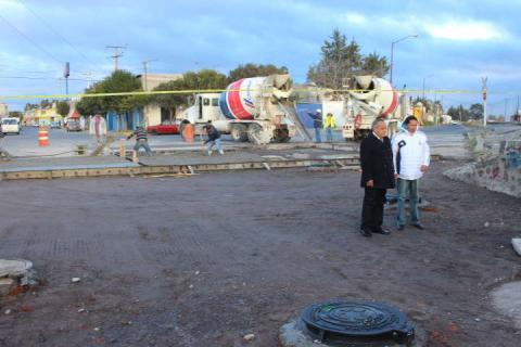 Continúa Ayuntamiento de Huamantla pavimentando calles con concreto imagen 5