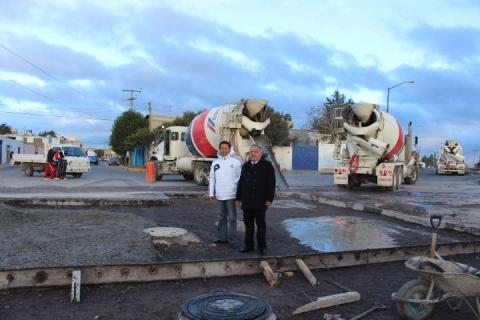 Continúa Ayuntamiento de Huamantla pavimentando calles con concreto imagen 4