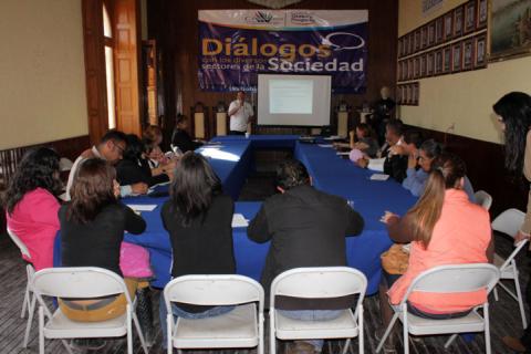 Se capacitan en Calpulalpan funcionarios en elaboración de diagnósticos imagen 6